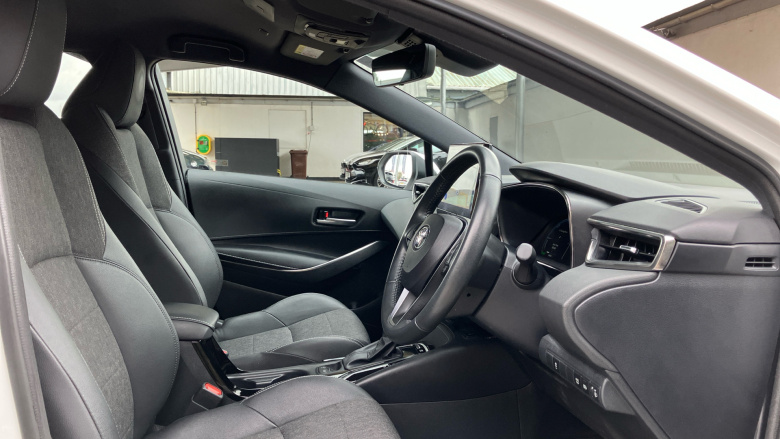 Toyota Corolla 1.8 VVT-i Hybrid Design 5dr CVT Hybrid Hatchback